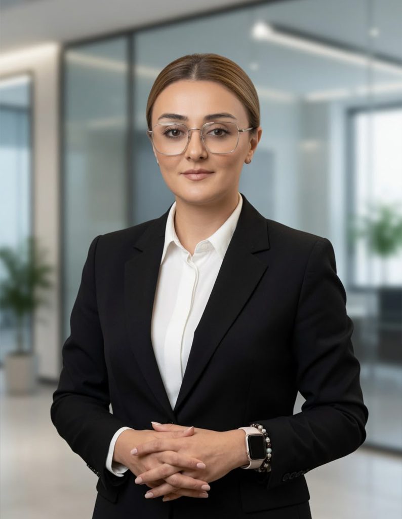 Elvira Gökçe - Dış Ticaret ve İletişim Şefi | Nur Enerji